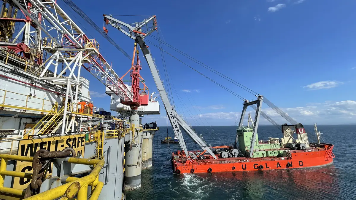 Dive%20Spread%2015_04%20(95)